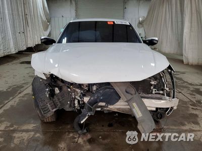 Piąte zdjęcie samochodu w środku: 2019 AUDI Q5 PREMIUM VIN:WA1ANAFY1K2117547 - miniatura