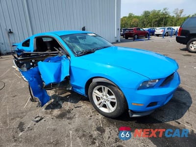 Czwarte zdjęcie samochodu z boku: 2012 FORD MUSTANG VIN:1ZVBP8AM8C5278136 - miniatura