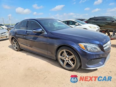 Czwarte zdjęcie samochodu z boku: 2015 MERCEDES-BENZ C 400 4MATIC VIN:55SWF6GB9FU009291 - miniatura