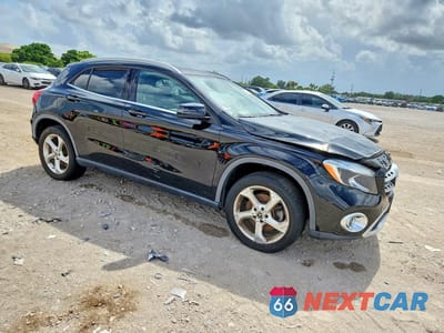Czwarte zdjęcie samochodu z boku: 2018 MERCEDES-BENZ GLA 250 VIN:WDCTG4EB3JJ496542 - miniatura