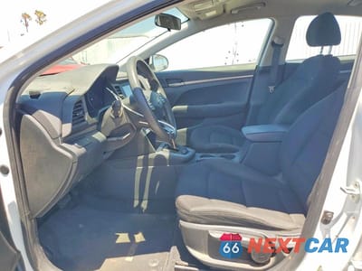 Zdjęcie 7 z 12 samochodu: 2019 HYUNDAI ELANTRA SE VIN:5NPD74LF8KH429221 - miniatura