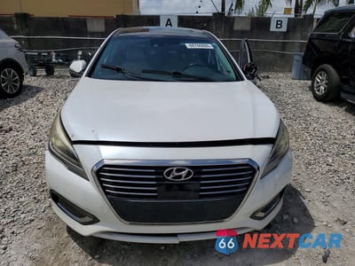 Piąte zdjęcie samochodu w środku: 2016 HYUNDAI SONATA HYBRID LIMITED VIN:KMHE34L12GA031694 - miniatura