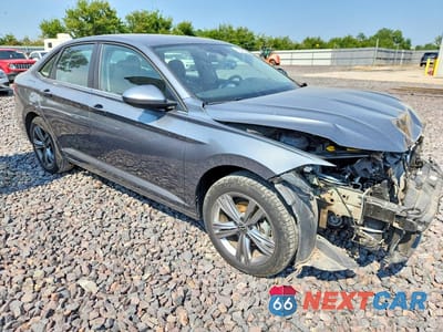 Czwarte zdjęcie samochodu z boku: 2024 VOLKSWAGEN JETTA SE VIN:3VWEM7BU6RM093410 - miniatura