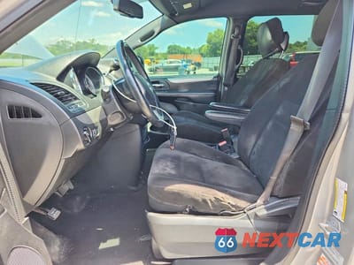 Zdjęcie 7 z 13 samochodu: 2015 DODGE GRAND CARAVAN SE VIN:2C4RDGBG8FR512926 - miniatura