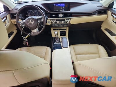 Zdjęcie 8 z 12 samochodu: 2017 LEXUS ES 350 VIN:58ABK1GG2HU038835 - miniatura