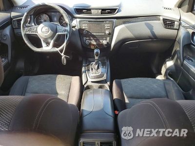 Zdjęcie 8 z 13 samochodu: 2017 NISSAN ROGUE SPORT SV VIN:JN1BJ1CR9HW110496 - miniatura