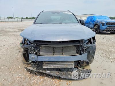 Piąte zdjęcie samochodu w środku: 2022 VOLVO XC40 T5 R-DESIGN VIN:YV4162UM5N2790044 - miniatura