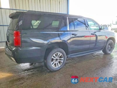 Trzecie zdjęcie samochodu z tyłu: 2020 CHEVROLET SUBURBAN K1500 LS VIN:1GNSKGKCXLR228372 - miniatura