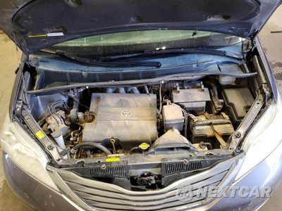 Zdjęcie 12 z 14 samochodu: 2014 TOYOTA SIENNA XLE 7-PASSENGER VIN:5TDDK3DC6ES084086 - miniatura