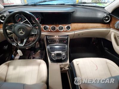 Zdjęcie 8 z 13 samochodu: 2018 MERCEDES-BENZ E 300 VIN:WDDZF4JB7JA339062 - miniatura