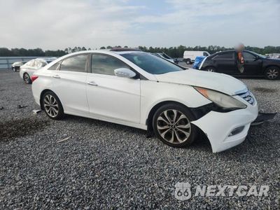 Czwarte zdjęcie samochodu z boku: 2013 HYUNDAI SONATA LIMITED 2.0T VIN:5NPEC4AB6DH614225 - miniatura