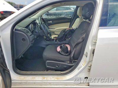 Zdjęcie 12 z 13 samochodu: 2016 CHRYSLER 300 LIMITED VIN:2C3CCAAGXGH152089 - miniatura