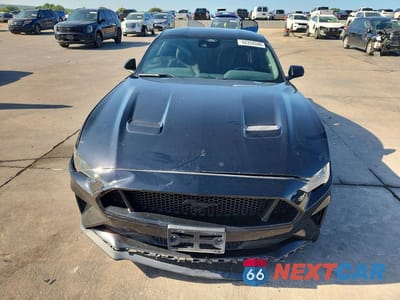 Piąte zdjęcie samochodu w środku: 2022 FORD MUSTANG GT VIN:1FA6P8CF2N5144444 - miniatura