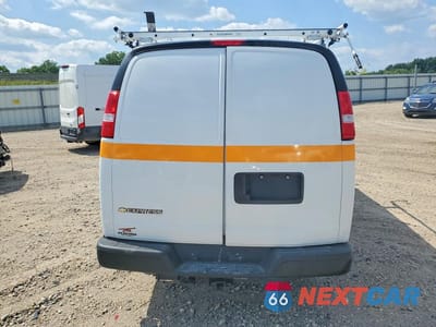Zdjęcie 6 z 13 samochodu: 2025 CHEVROLET EXPRESS G2500 VIN:1GCWGAFP9S1273340 - miniatura