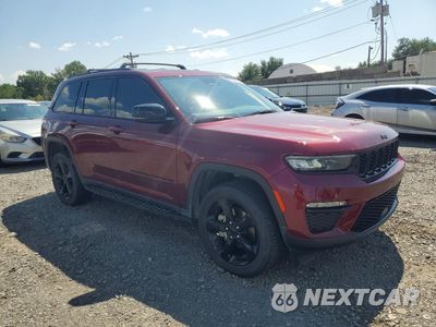 Czwarte zdjęcie samochodu z boku: 2023 JEEP GRAND CHEROKEE LIMITED VIN:1C4RJGBG1P8909044 - miniatura