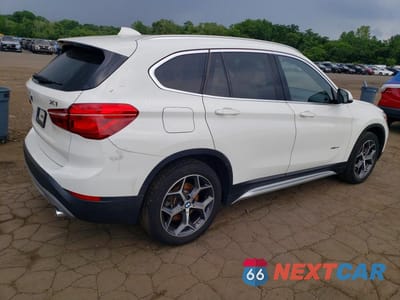 Trzecie zdjęcie samochodu z tyłu: 2017 BMW X1 XDRIVE28I VIN:WBXHT3C37H5F67702 - miniatura