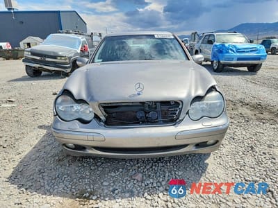 Piąte zdjęcie samochodu w środku: 2003 MERCEDES-BENZ C 320 4MATIC VIN:WDBRF84J63F379450 - miniatura