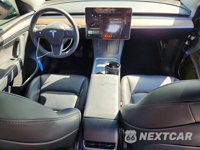 Zdjęcie 8 z 14 samochodu: 2024 TESLA MODEL Y VIN:7SAYGDED6RF096123 - miniatura