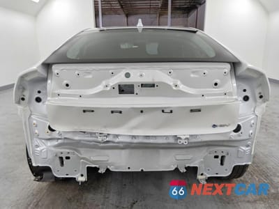 Zdjęcie 6 z 12 samochodu: 2025 TOYOTA PRIUS LE VIN:JTDACAAU9S3061299 - miniatura