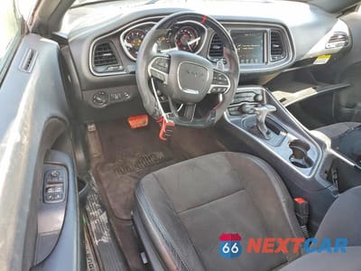 Zdjęcie 8 z 13 samochodu: 2016 DODGE CHALLENGER SRT 392 VIN:2C3CDZDJ4GH201516 - miniatura