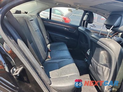 Zdjęcie 10 z 12 samochodu: 2009 MERCEDES-BENZ S 550 4MATIC VIN:WDDNG86X19A242829 - miniatura