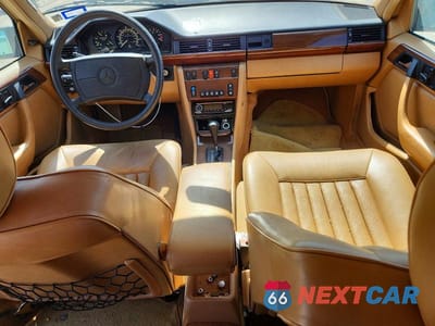 Zdjęcie 8 z 12 samochodu: 1987 MERCEDES-BENZ 300 E VIN:WDBEA30D3HA539059 - miniatura