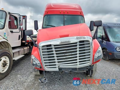 Piąte zdjęcie samochodu w środku: 2018 FREIGHTLINER CASCADIA 125 SEMI TRUCK VIN:1FUJGLDR4JLJK5053 - miniatura