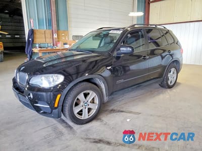 2013 BMW X5 XDRIVE35I 5UXZV4C58D0E12326 - główne zdjęcie licytacji z USA - miniatura