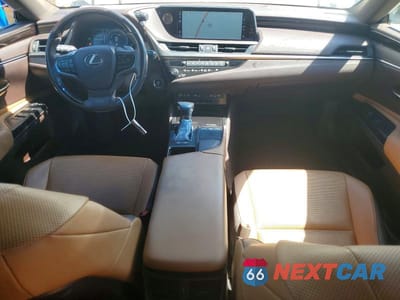 Zdjęcie 8 z 12 samochodu: 2019 LEXUS ES 300H VIN:JTHB21B14K2008235 - miniatura