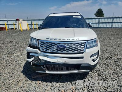 Piąte zdjęcie samochodu w środku: 2017 FORD EXPLORER PLATINUM VIN:1FM5K8HT1HGB73618 - miniatura
