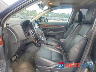 Zdjęcie 7 z 13 samochodu: 2014 MITSUBISHI OUTLANDER GT VIN:JA4JZ4AXXEZ001800 - miniatura