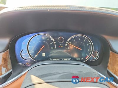 Zdjęcie 9 z 13 samochodu: 2018 BMW 750 XI VIN:WBA7F2C50JG423747 - miniatura