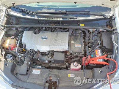 Zdjęcie 11 z 13 samochodu: 2017 TOYOTA PRIUS THREE TOURING VIN:JTDKARFU2H3054141 - miniatura