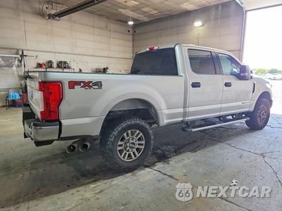 Trzecie zdjęcie samochodu z tyłu: 2019 FORD F250 SUPER DUTY VIN:1FT7W2BT0KEF93221 - miniatura