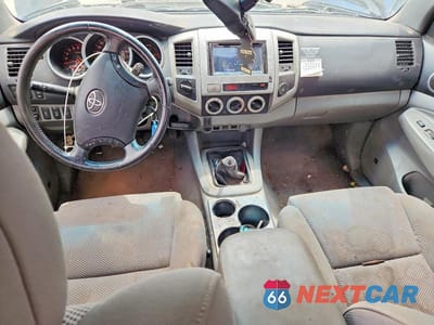 Zdjęcie 8 z 12 samochodu: 2010 TOYOTA TACOMA V6 VIN:5TELU4ENXAZ684974 - miniatura