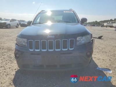 Piąte zdjęcie samochodu w środku: 2015 JEEP COMPASS SPORT VIN:1C4NJDBB6FD438838 - miniatura