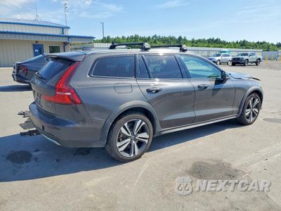 Trzecie zdjęcie samochodu z tyłu: 2023 VOLVO V60 VIN:YV4L12WZ1P2106352 - miniatura