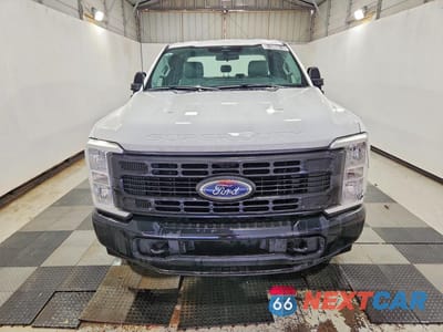 Piąte zdjęcie samochodu w środku: 2023 FORD F250 SUPER DUTY VIN:1FT7X2AA5PEE17060 - miniatura