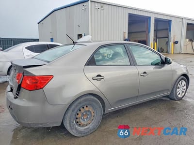 Trzecie zdjęcie samochodu z tyłu: 2011 KIA FORTE EX VIN:KNAFU4A21B5465976 - miniatura