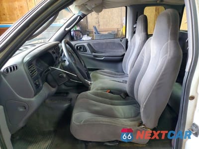 Zdjęcie 7 z 12 samochodu: 2000 DODGE DAKOTA VIN:1B7GL22X9YS563205 - miniatura