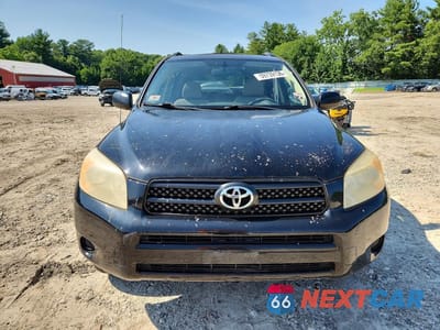 Piąte zdjęcie samochodu w środku: 2007 TOYOTA RAV4 BASE VIN:JTMBD33V776030822 - miniatura