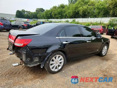 Trzecie zdjęcie samochodu z tyłu: 2011 LINCOLN MKZ HYBRID VIN:3LNDL2L35BR775192 - miniatura
