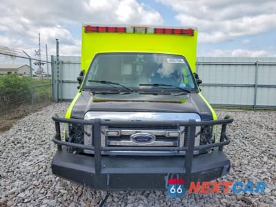 Piąte zdjęcie samochodu w środku: 2009 FORD ECONOLINE E450 SUPER DUTY CUTAWAY VAN VIN:1FDXE45P99DA18673 - miniatura