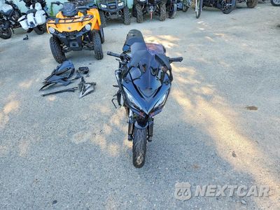 Piąte zdjęcie samochodu w środku: 2018 KAWASAKI ZX1000 W VIN:JKAZXCW1XJA009332 - miniatura