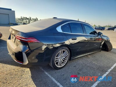 Trzecie zdjęcie samochodu z tyłu: 2024 BMW 530 XI VIN:WBA53FJ08RCS35186 - miniatura