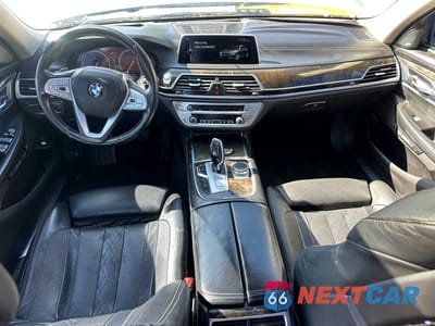 Zdjęcie 9 z 10 samochodu: 2016 BMW 750 XI VIN:WBA7F2C52GG418042 - miniatura