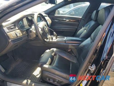 Zdjęcie 7 z 12 samochodu: 2013 BMW 750 I VIN:WBAYA8C59DC996616 - miniatura