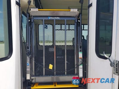 Zdjęcie 11 z 13 samochodu: 2021 FORD ECONOLINE E350 SUPER DUTY CUTAWAY VAN VIN:1FDEE3FN2MDC10721 - miniatura