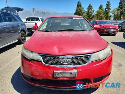 Piąte zdjęcie samochodu w środku: 2013 KIA FORTE EX VIN:KNAFU4A26D5740230 - miniatura