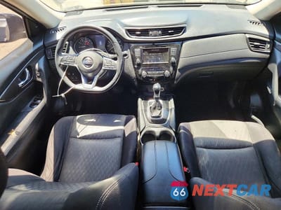 Zdjęcie 8 z 14 samochodu: 2018 NISSAN ROGUE SV VIN:JN8AT2MT1JW458581 - miniatura